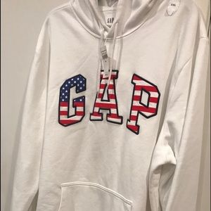 NWT Gap Mens Sweatshirt